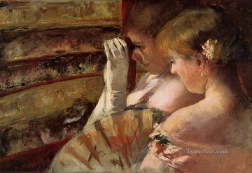 メアリー・カサット Painting - 「A Corner of the Loge」 別名「In the Box」の母親 メアリー・カサット